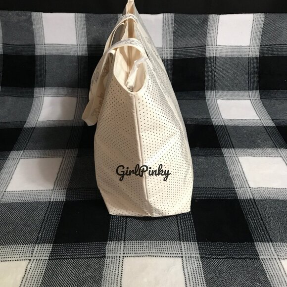VS PINK BLACK FRIDAY 2025 LIMITED EDITION WINTER WHITE BLING TOTE BAG - Picture 9 of 12